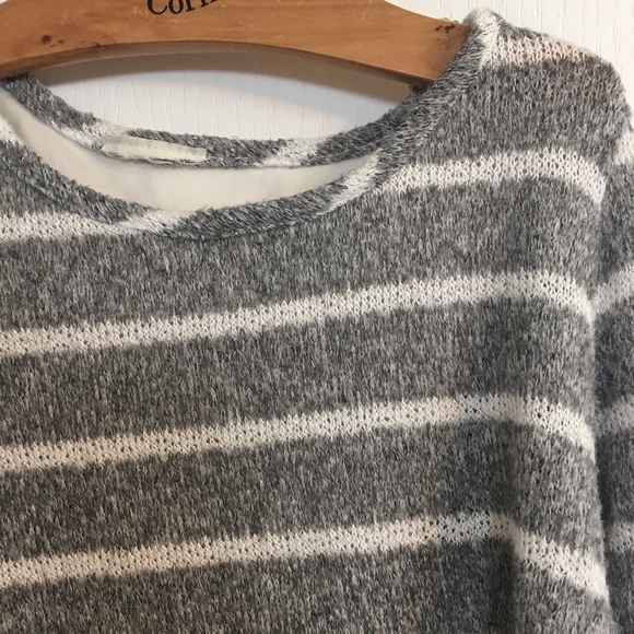 A size Medium/ Large top from Triple Flip - Picture 2 of 5